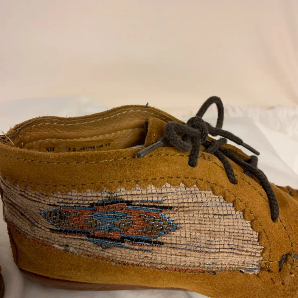 Minnetonka El Paso Ankle Boot Suede Southwest Bohemian Hippie Brown Comfy SZ 7.5 - Picture 3 of 10